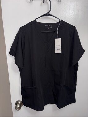 Mandala Women's Black V-Neck Scrub Top